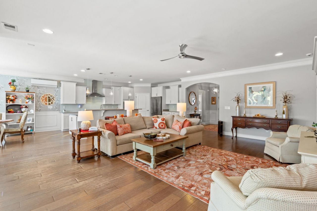 6155 Trieste St.  Photo 10