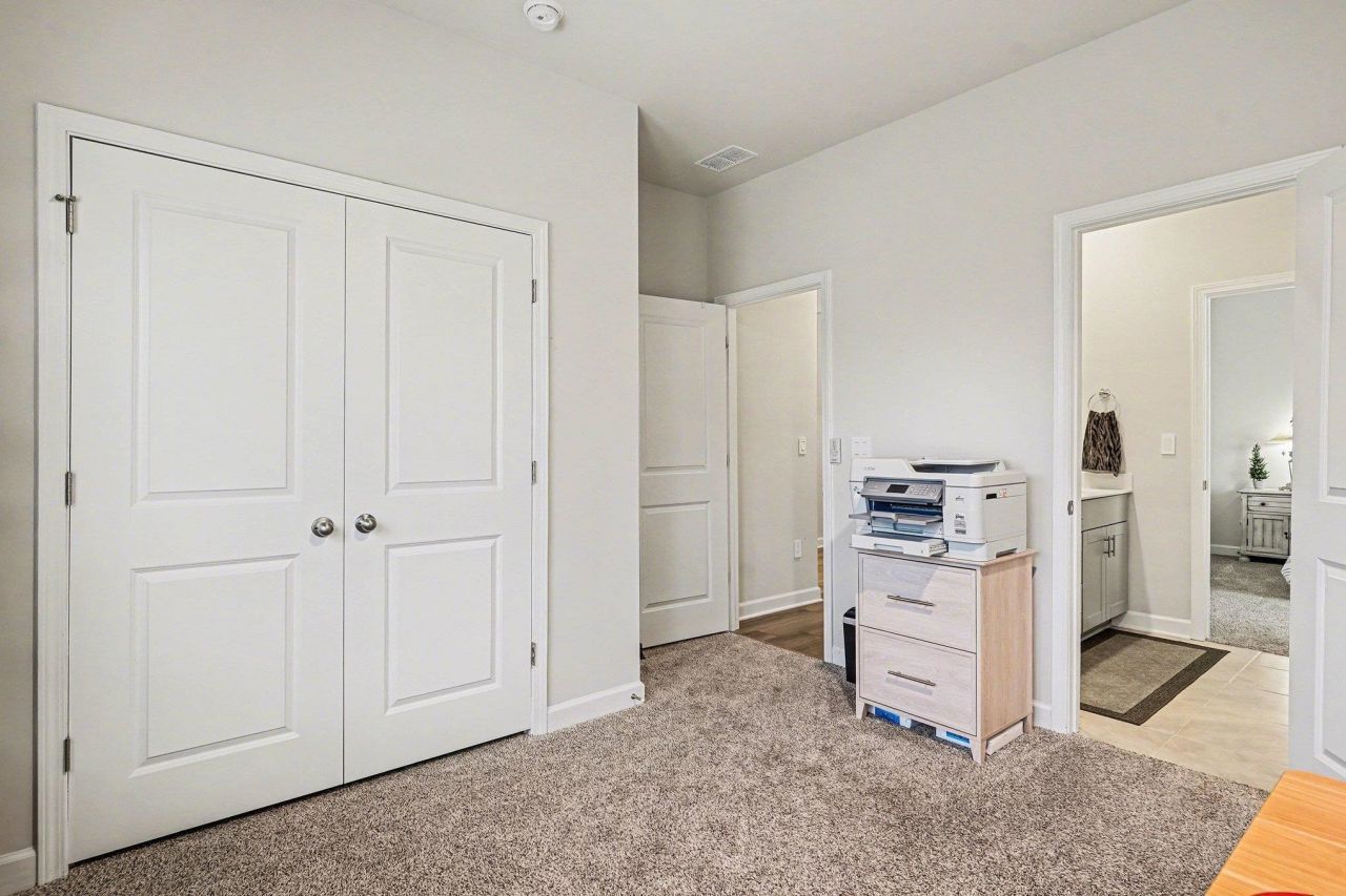 8002 Watercress St  Photo 22