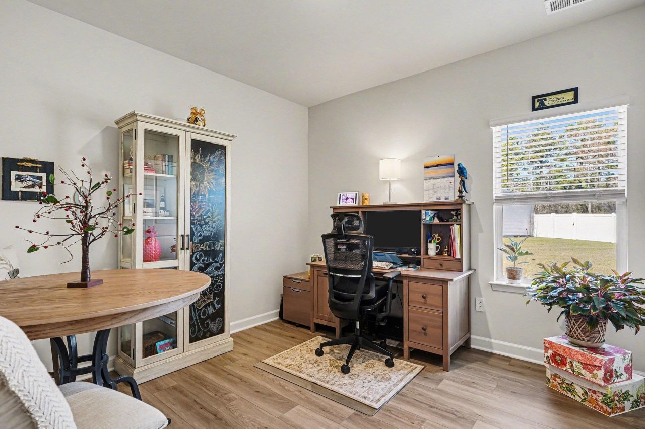 8002 Watercress St  Photo 24