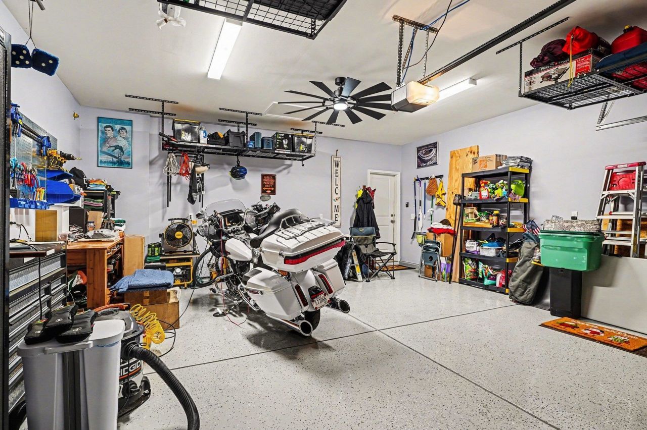 8002 Watercress St  Photo 31