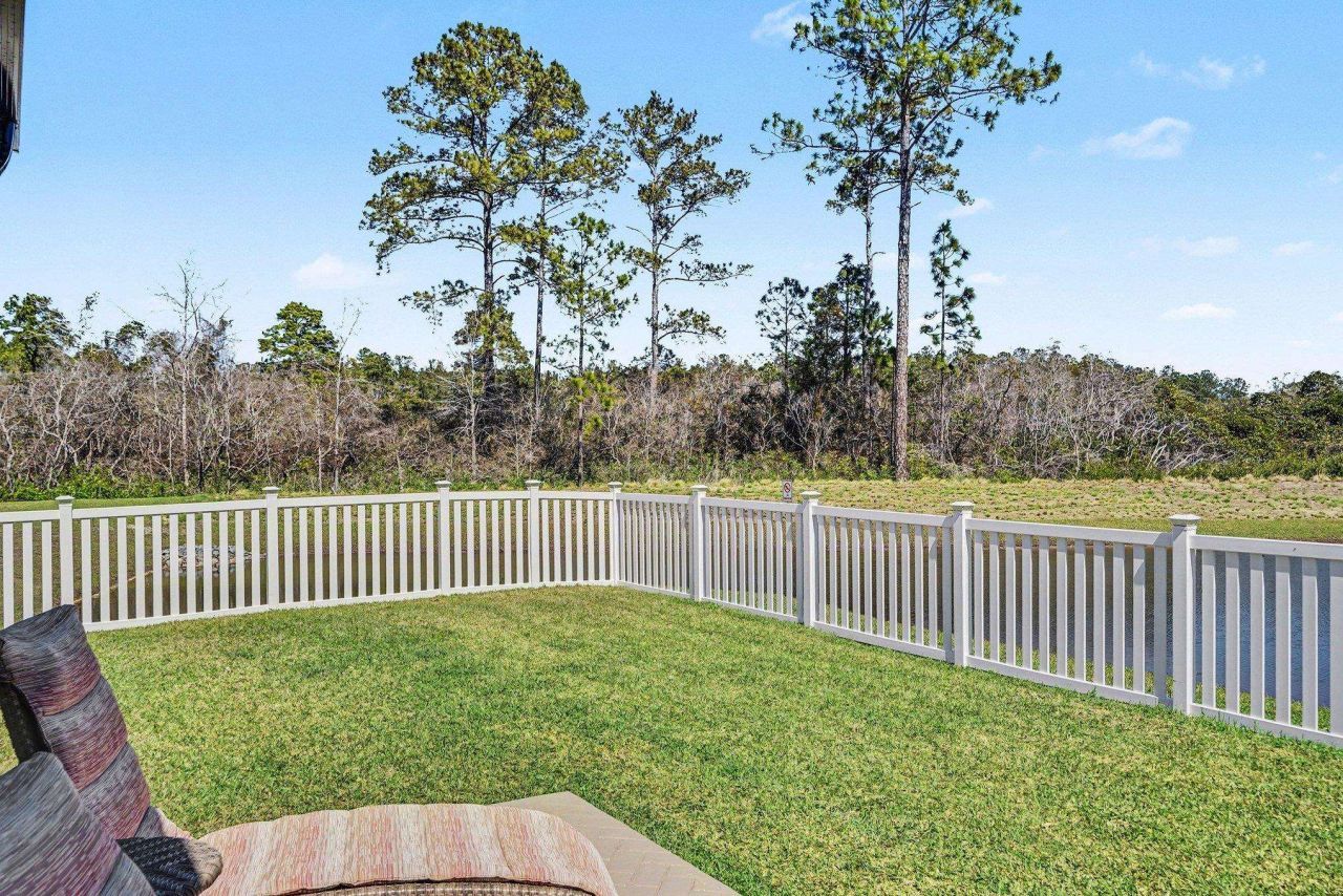 8002 Watercress St  Photo 32