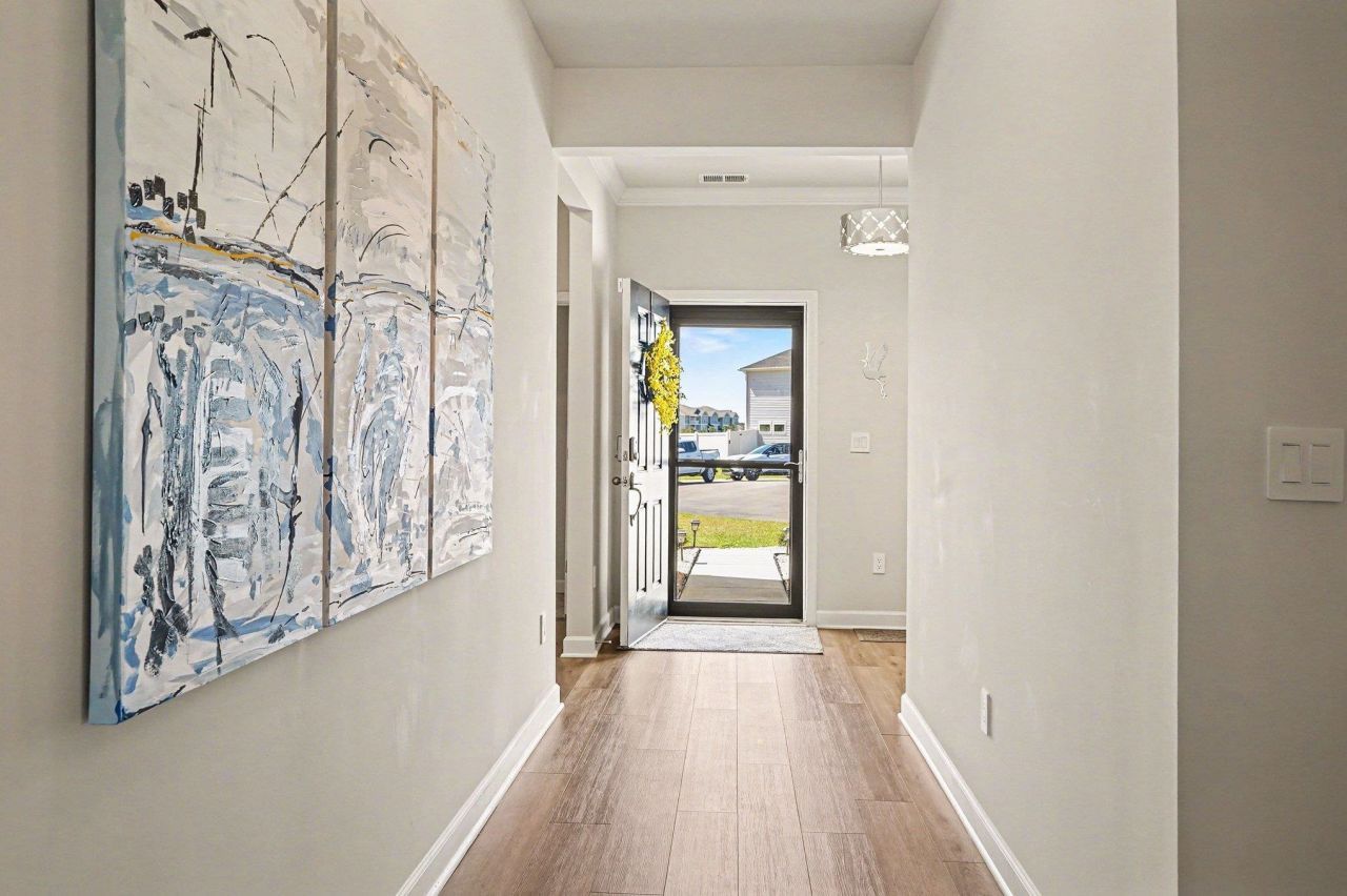 8002 Watercress St  Photo 5