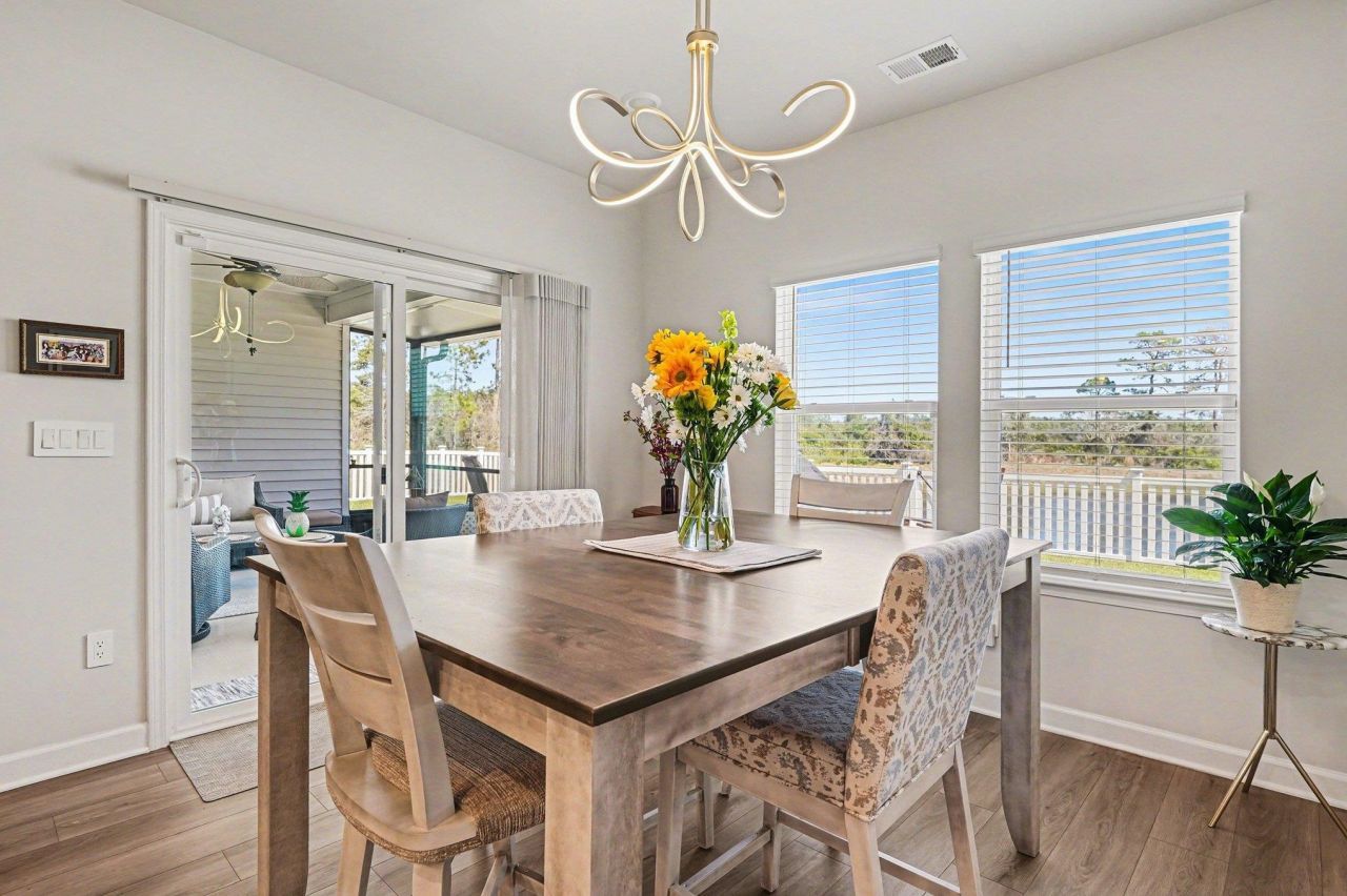 8002 Watercress St  Photo 9