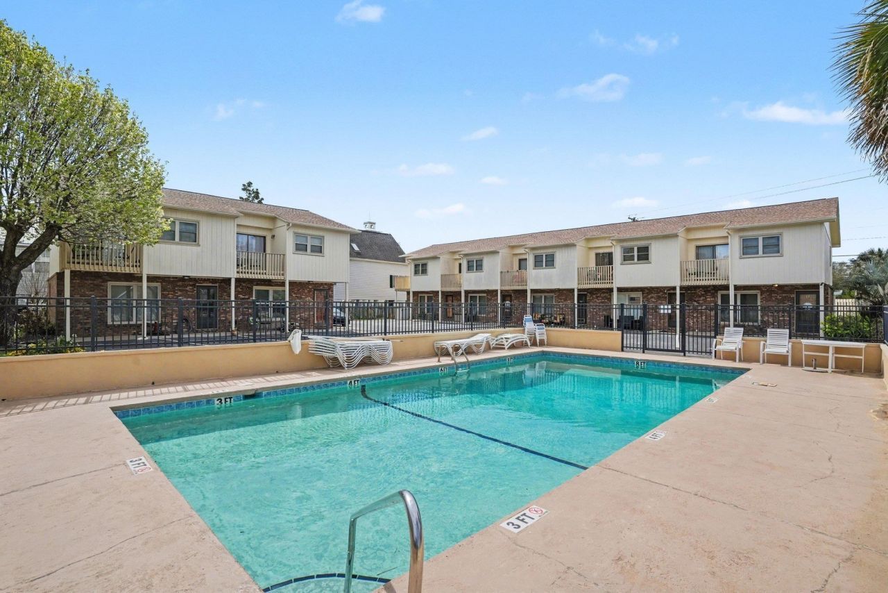 2607 Sand Dunes Dr. Photo 31