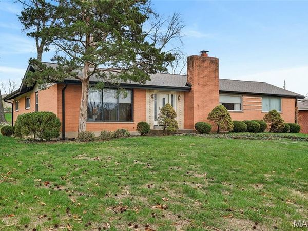 6 Seawood Court , Unincorporated, MO 63146