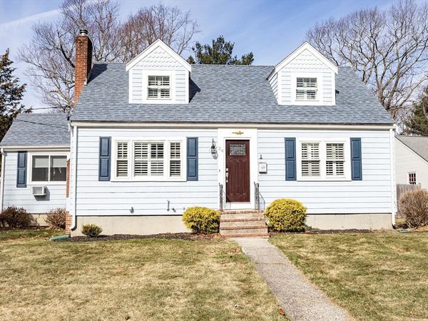 24 Crestwood Circle, Norwood, MA 02062