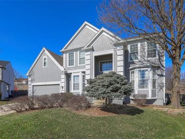 900 NE 93rd Court, Kansas City, MO 64155
