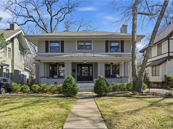 5825 McGee Street, Kansas City, MO 64113