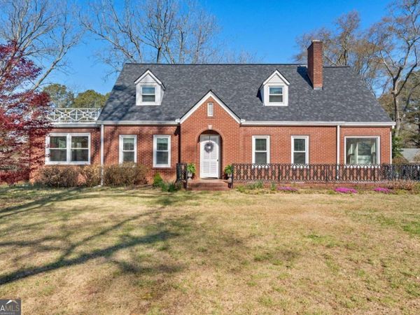 407 East College Street, Bowdon, GA 30108