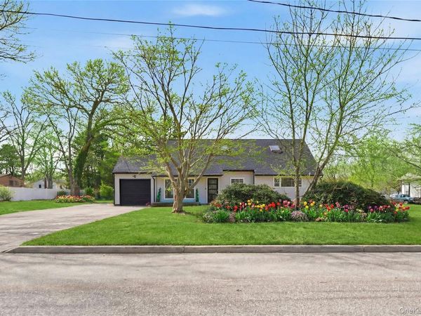 56 Pennaquid Road, Coram, NY 11727