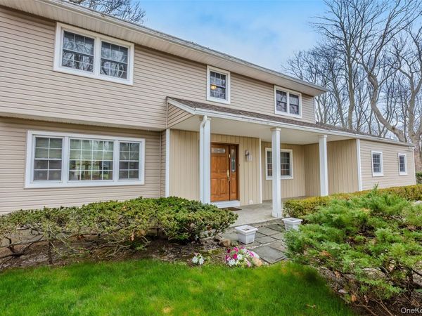 3 Townsend Court , Setauket, NY 11733