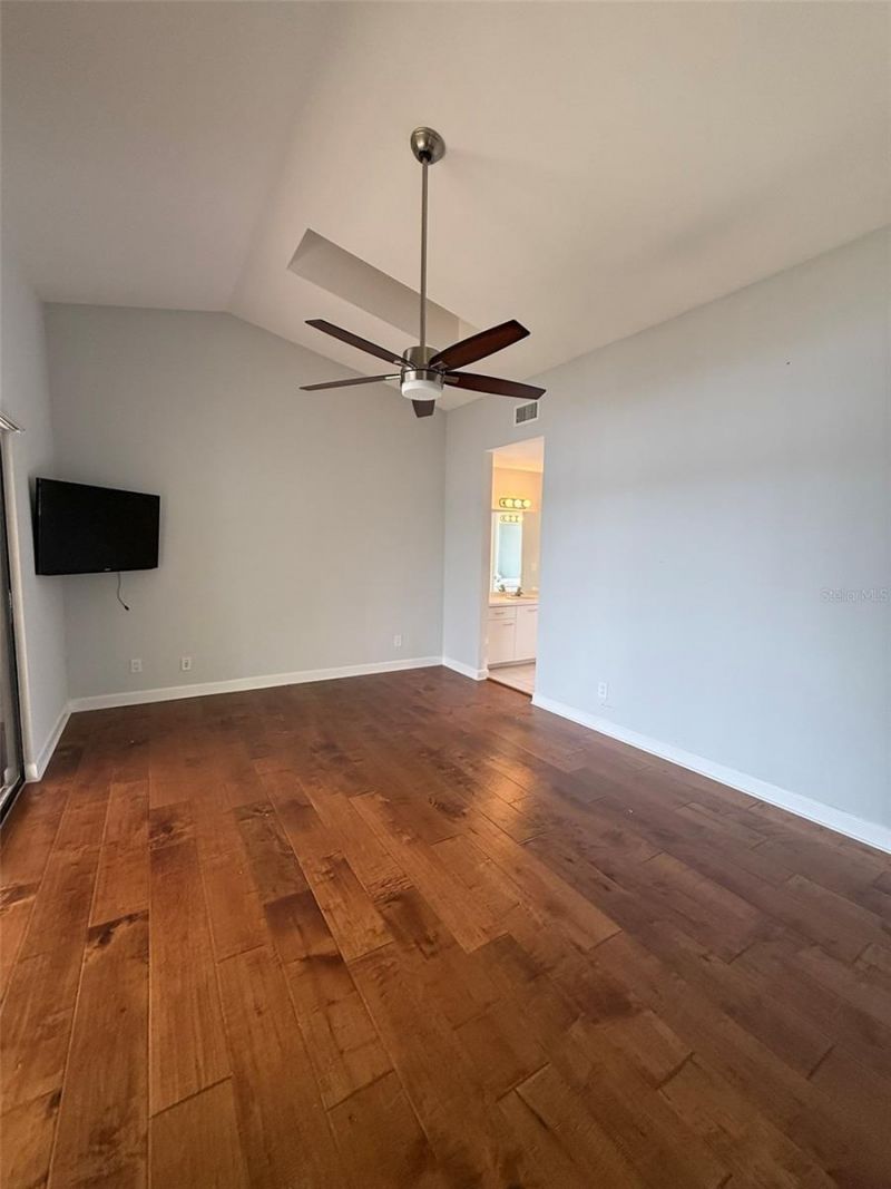 1070 Sanabel Court Ne, Saint Petersburg, FL 33702 Photo