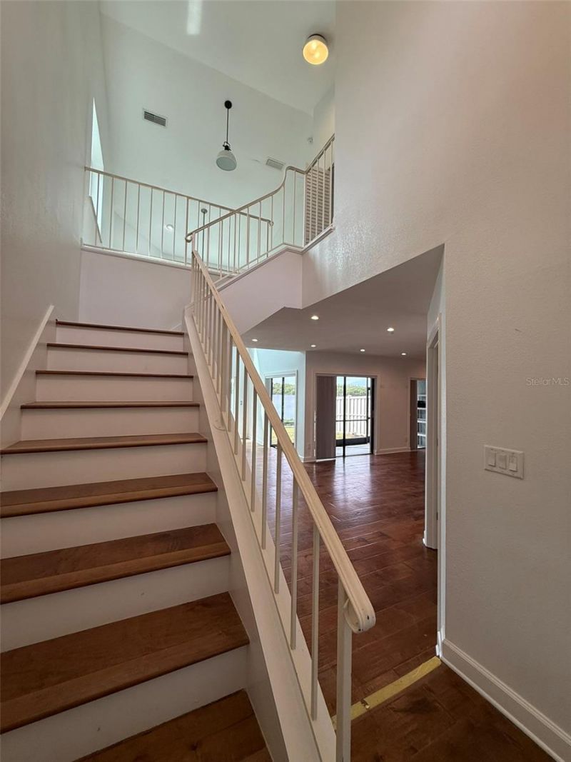 1070 Sanabel Court Ne, Saint Petersburg, FL 33702 Photo