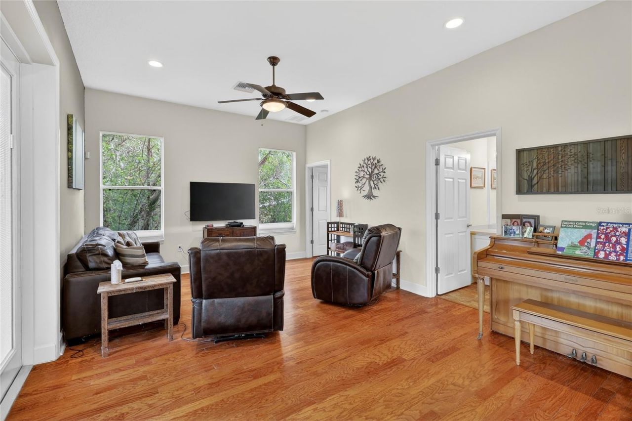 929 Carlton Avenue , Lake Wales, FL 33853 Photo