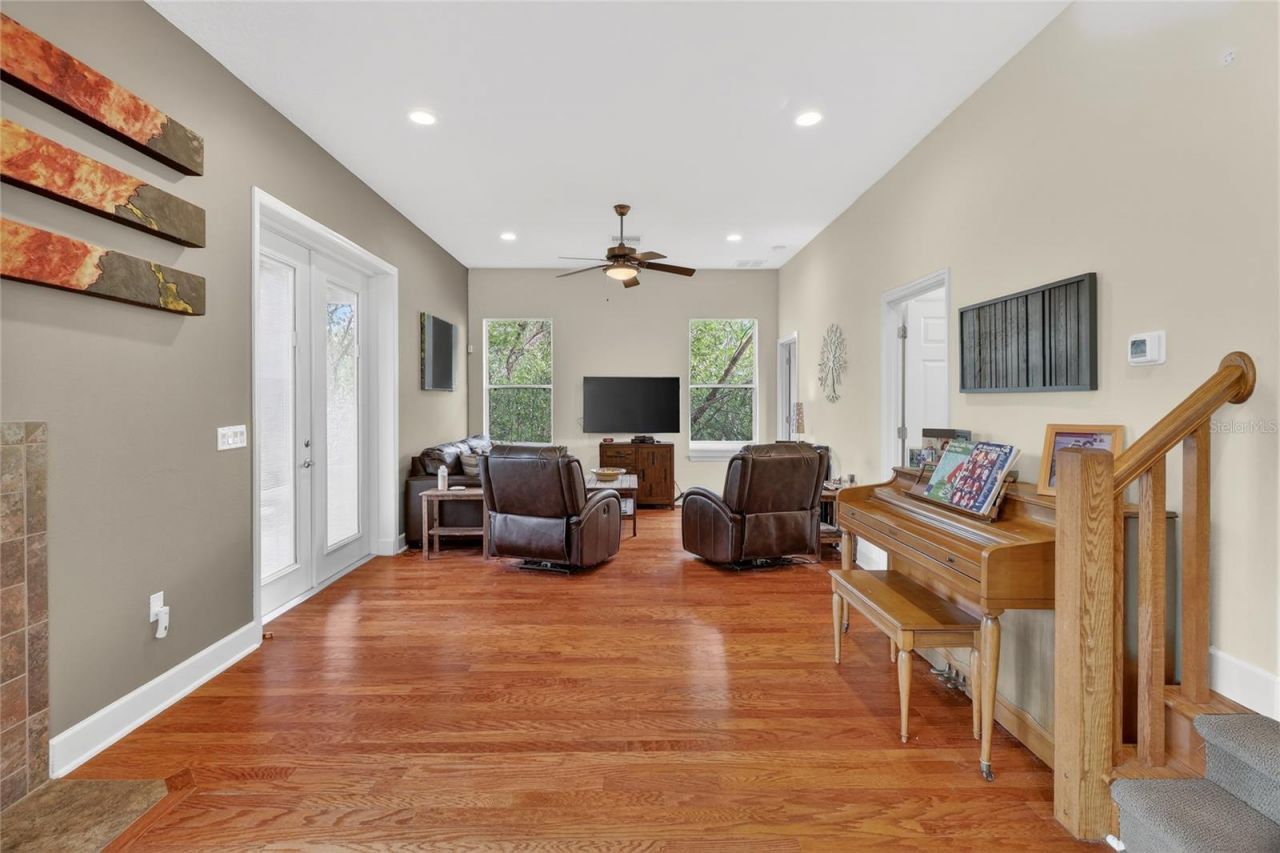 929 Carlton Avenue , Lake Wales, FL 33853 Photo