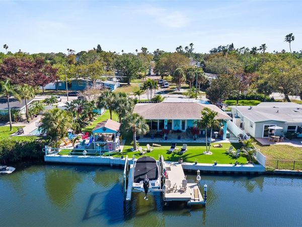 1567 DELAWARE AVENUE NE, ST PETERSBURG, FL 33703