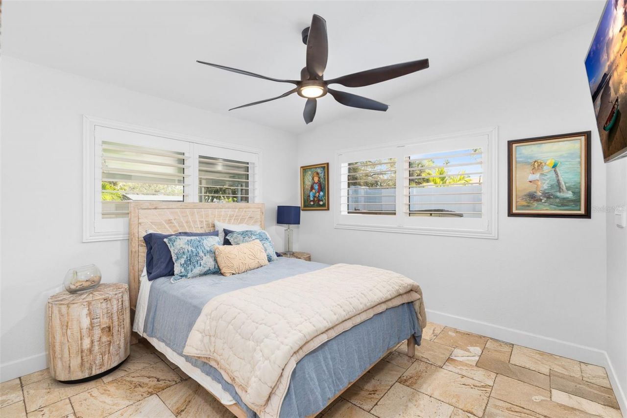 1567 Delaware Avenue Ne, Saint Petersburg, FL 33703 Photo