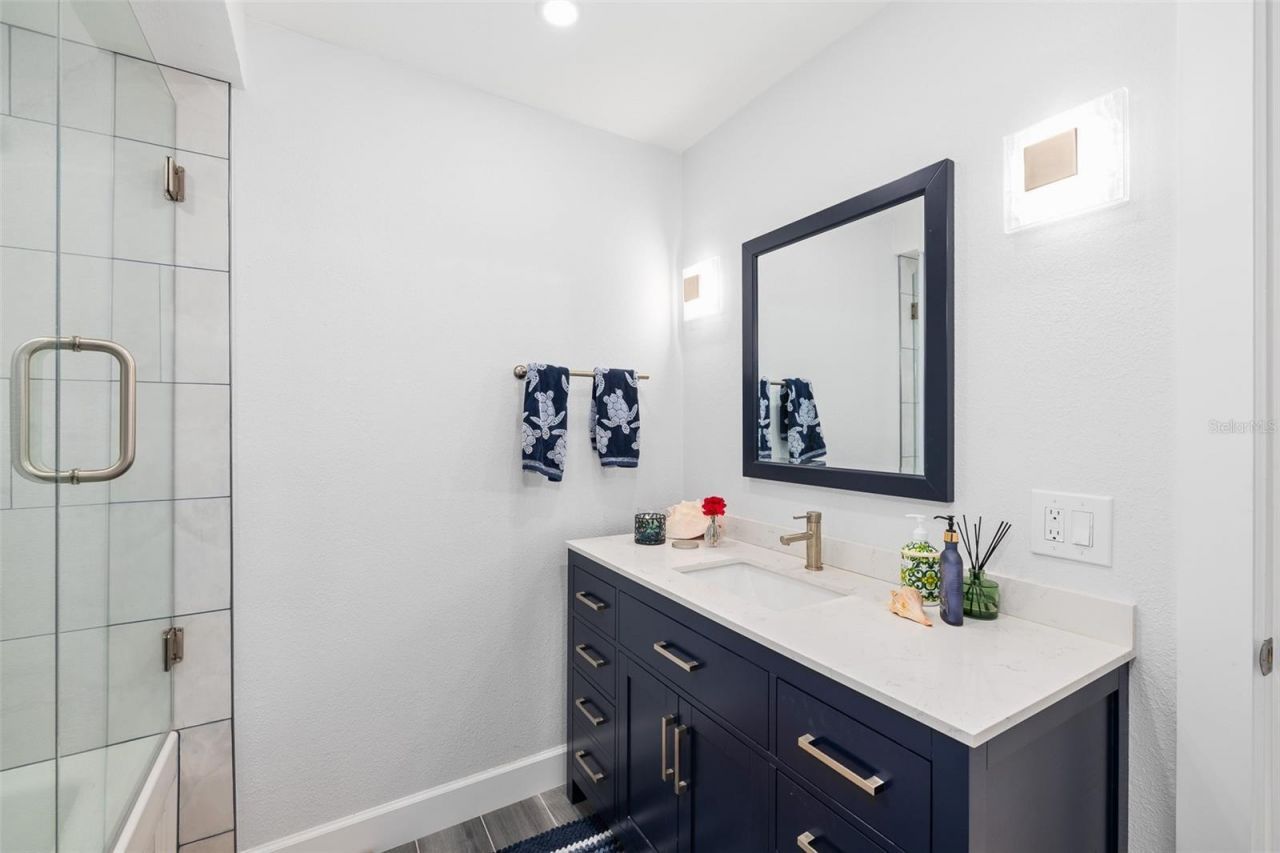 1567 Delaware Avenue Ne, Saint Petersburg, FL 33703 Photo