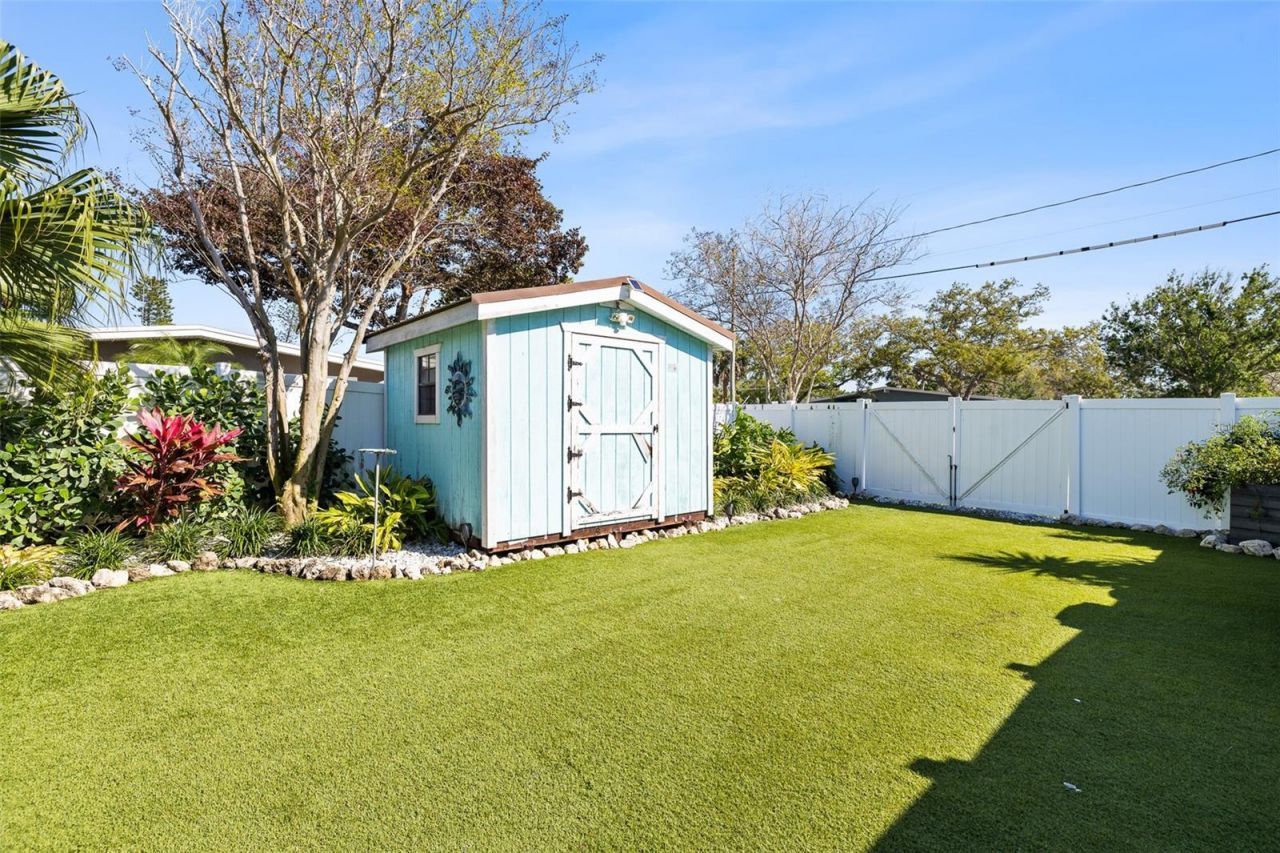 1567 Delaware Avenue Ne, Saint Petersburg, FL 33703 Photo