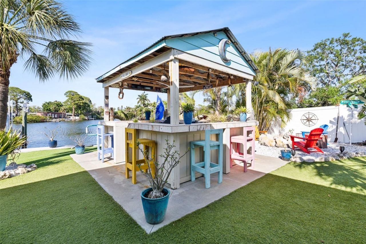 1567 Delaware Avenue Ne, Saint Petersburg, FL 33703 Photo