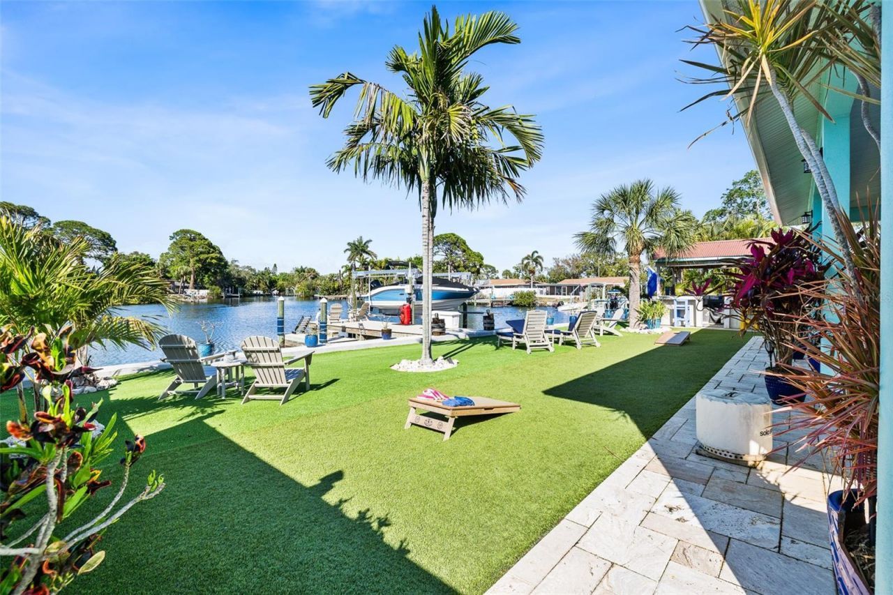 1567 Delaware Avenue Ne, Saint Petersburg, FL 33703 Photo