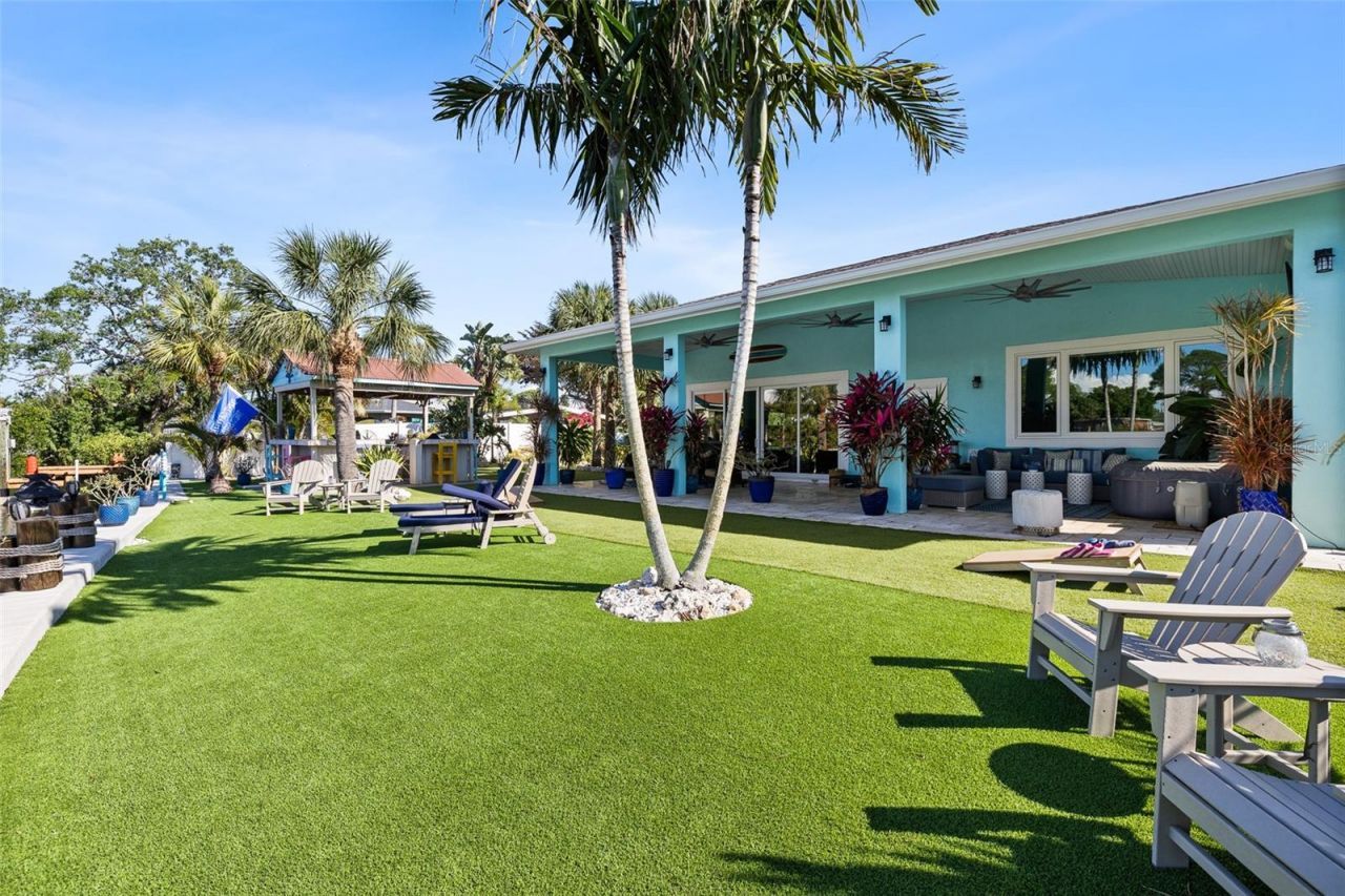 1567 Delaware Avenue Ne, Saint Petersburg, FL 33703 Photo