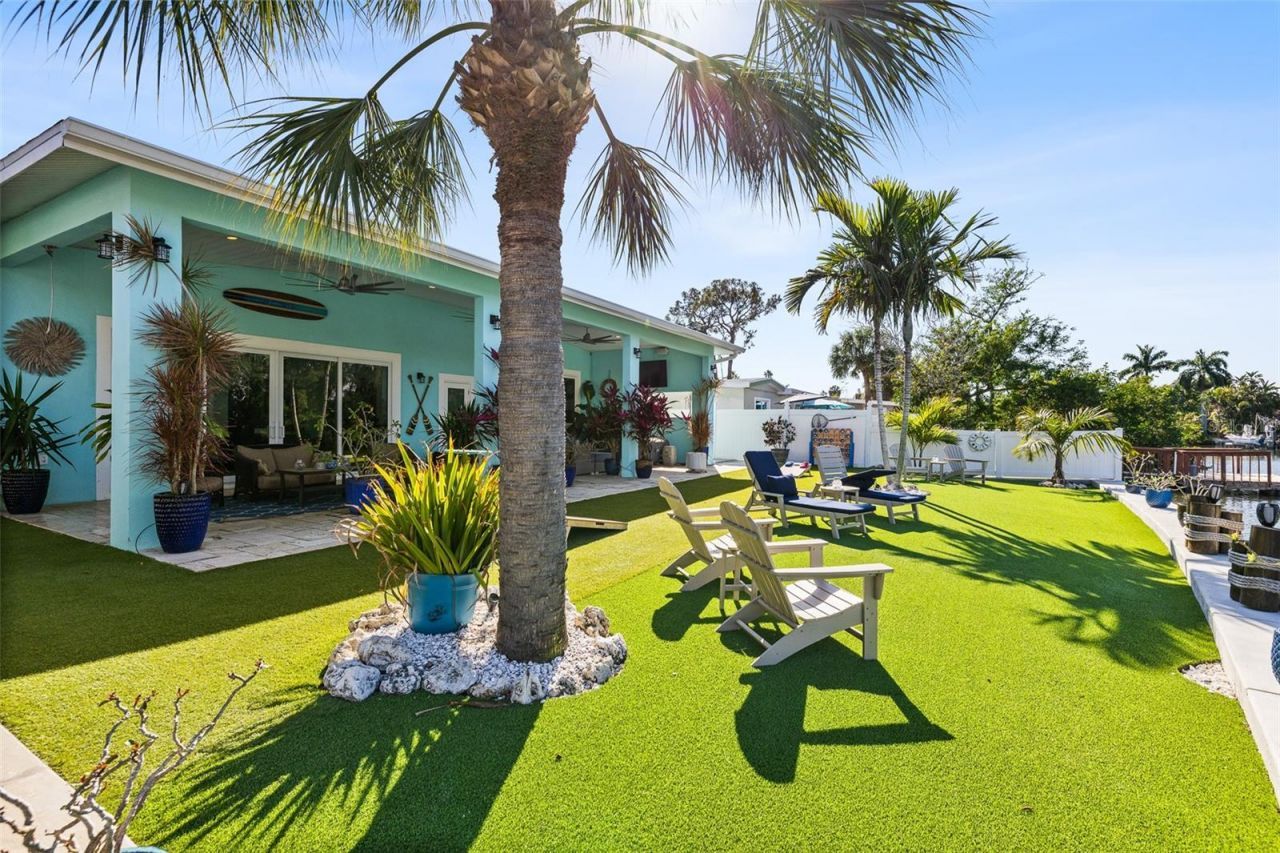 1567 Delaware Avenue Ne, Saint Petersburg, FL 33703 Photo