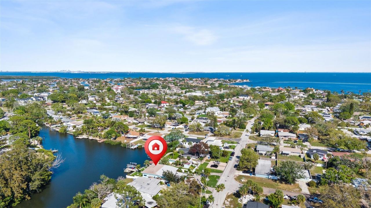 1567 Delaware Avenue Ne, Saint Petersburg, FL 33703 Photo