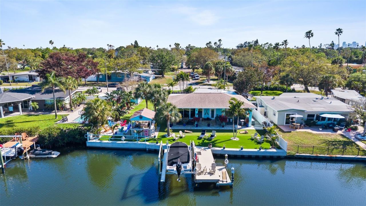 1567 Delaware Avenue Ne, Saint Petersburg, FL 33703 Photo