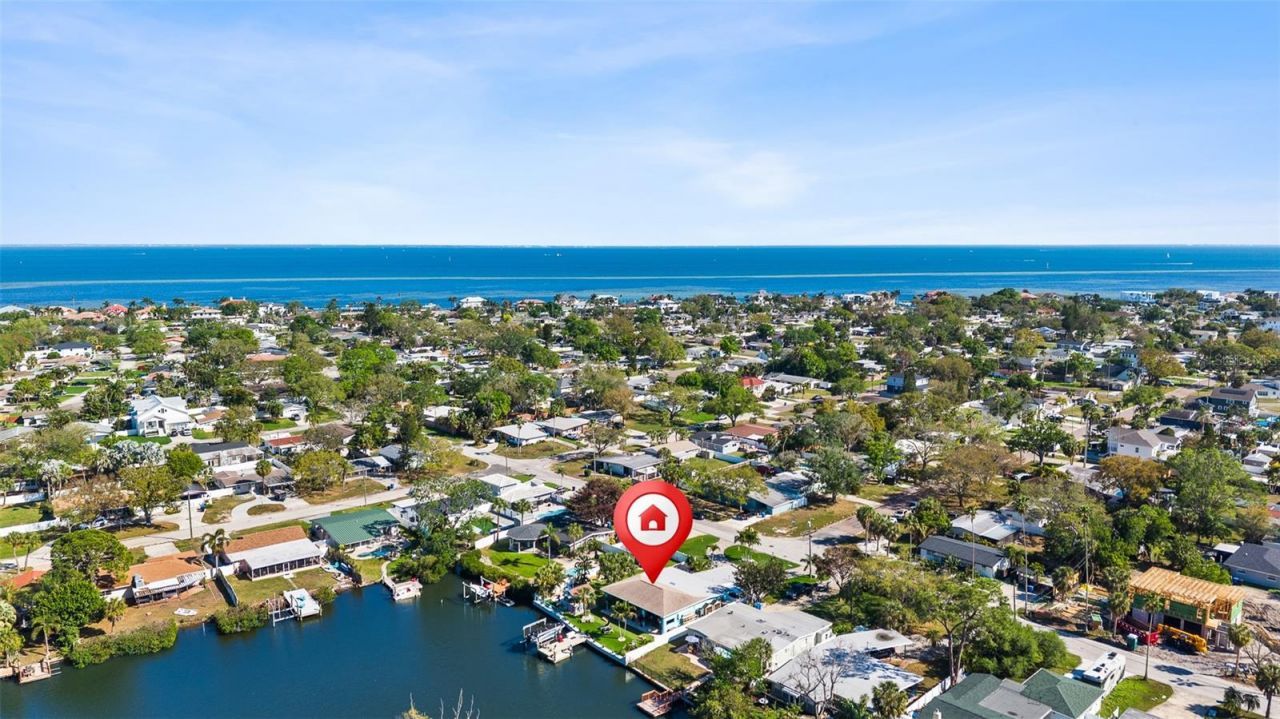 1567 Delaware Avenue Ne, Saint Petersburg, FL 33703 Photo