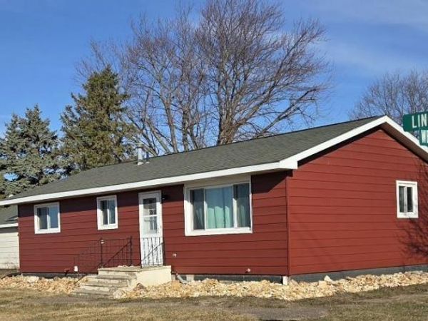 519 Westwood Drive, Strawberry Point, IA 52076