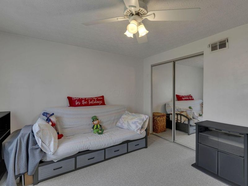 703 Cherry Hollow Road, Columbus, OH 43228 Photo 16