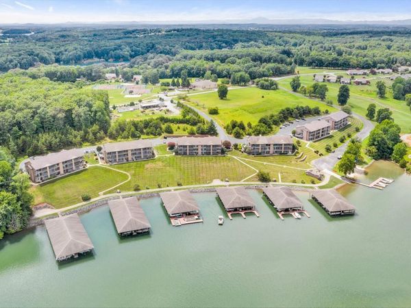 1055 Mariners WAY, Unit 13, Huddleston, VA 24104