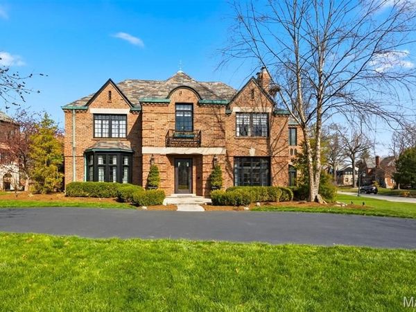 62 Lake Forest Drive , Richmond Heights, MO 63117