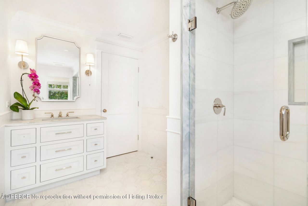 142 Seabreeze Avenue, Palm Beach, FL 33480 Photo