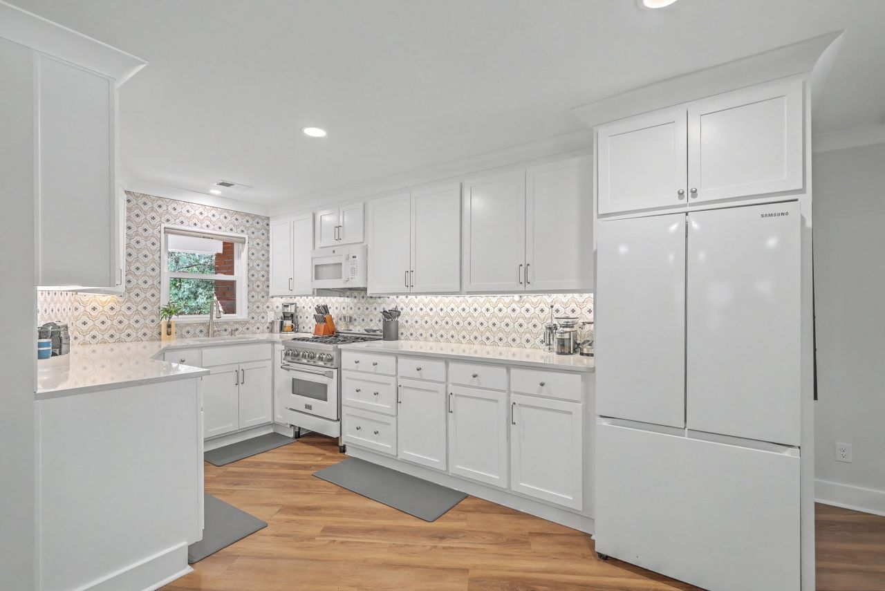 1854 Hutton Court Photo 16