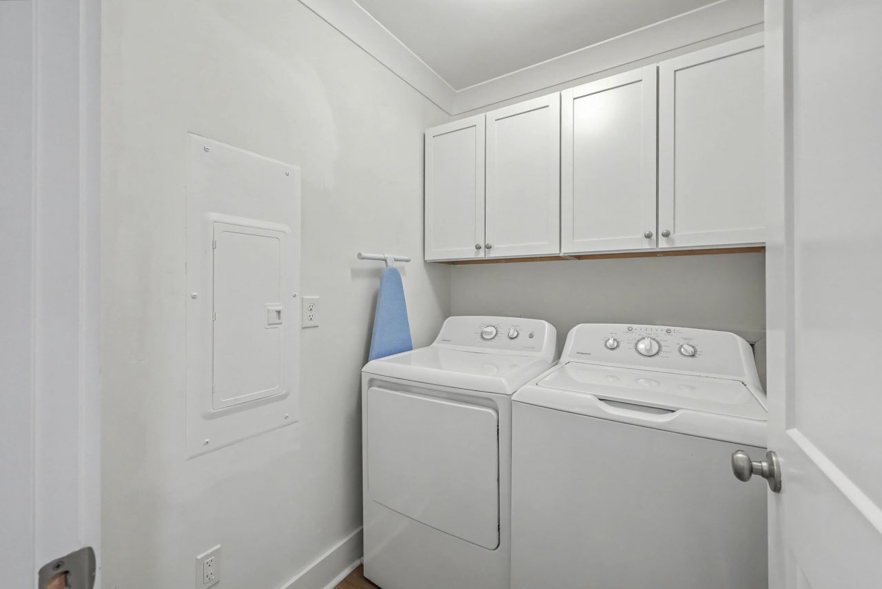 1854 Hutton Court Photo 32