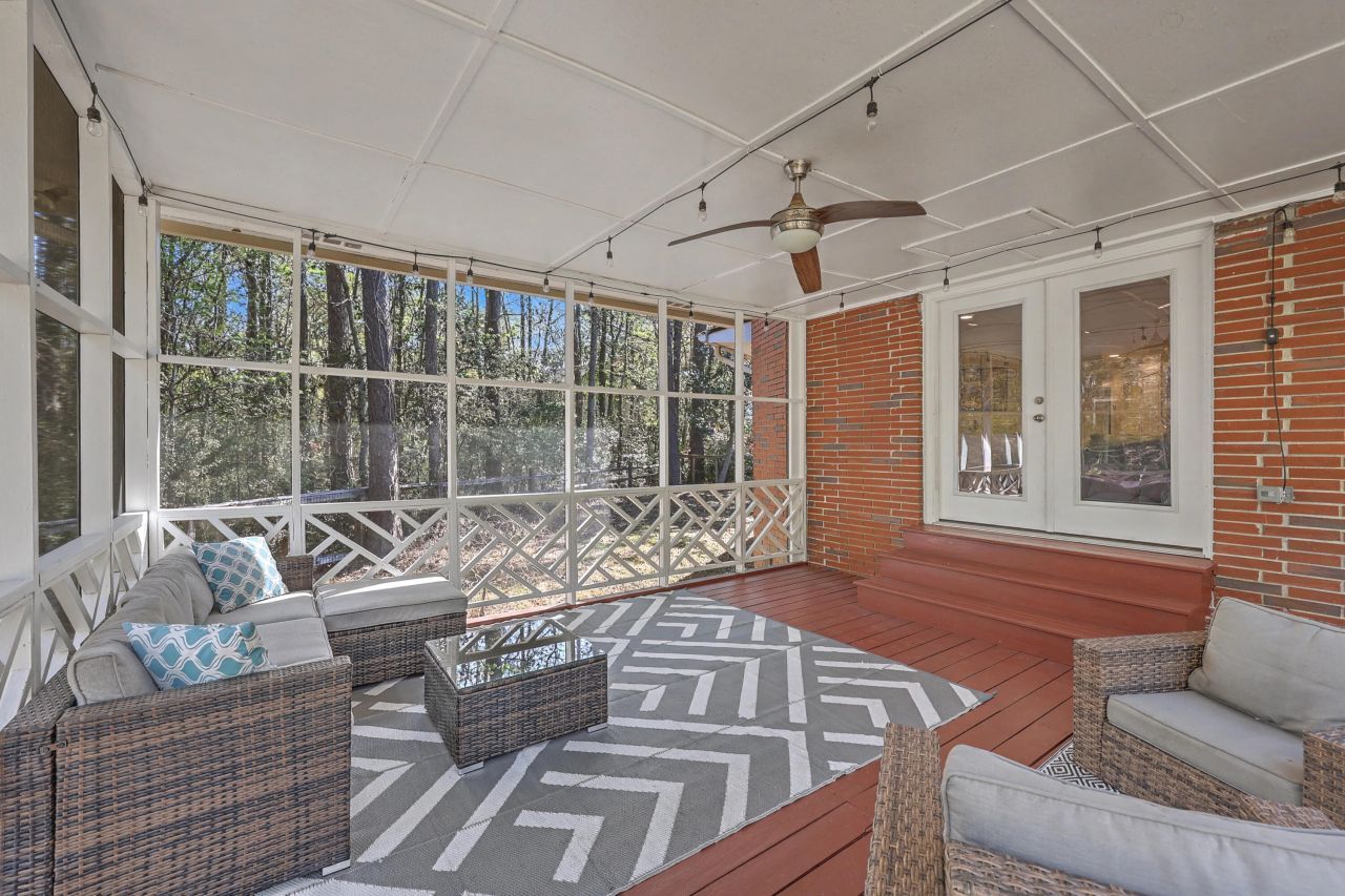 1854 Hutton Court Photo 34