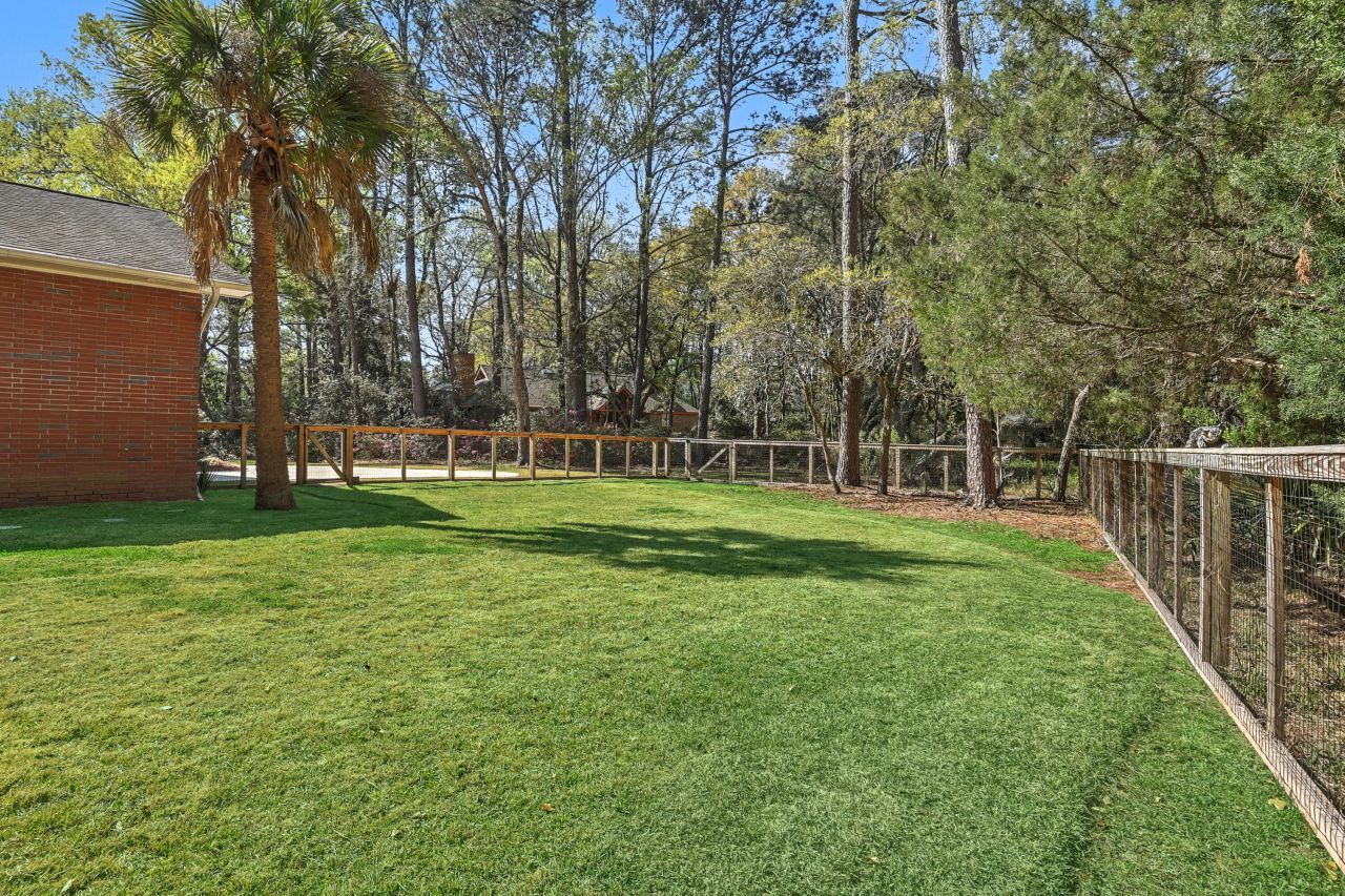 1854 Hutton Court Photo 37