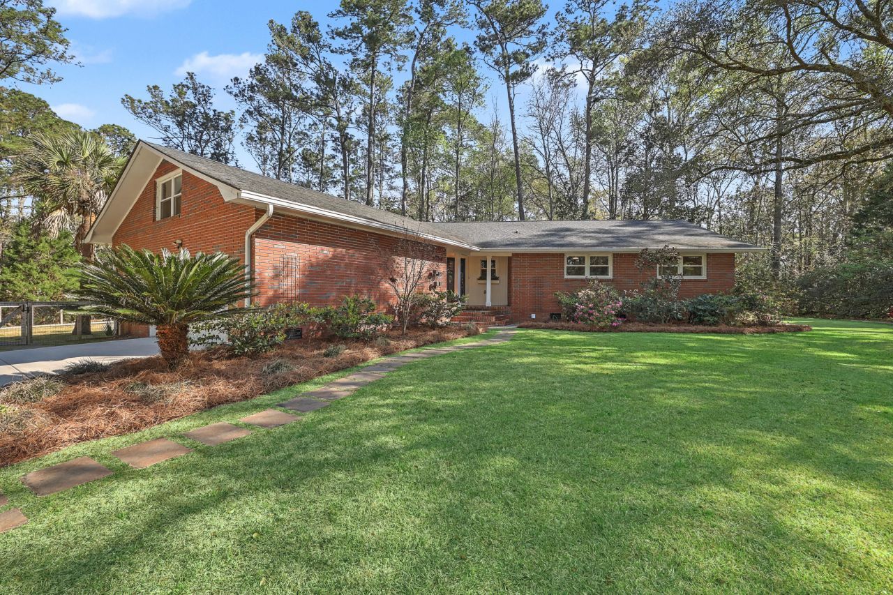 1854 Hutton Court Photo 5