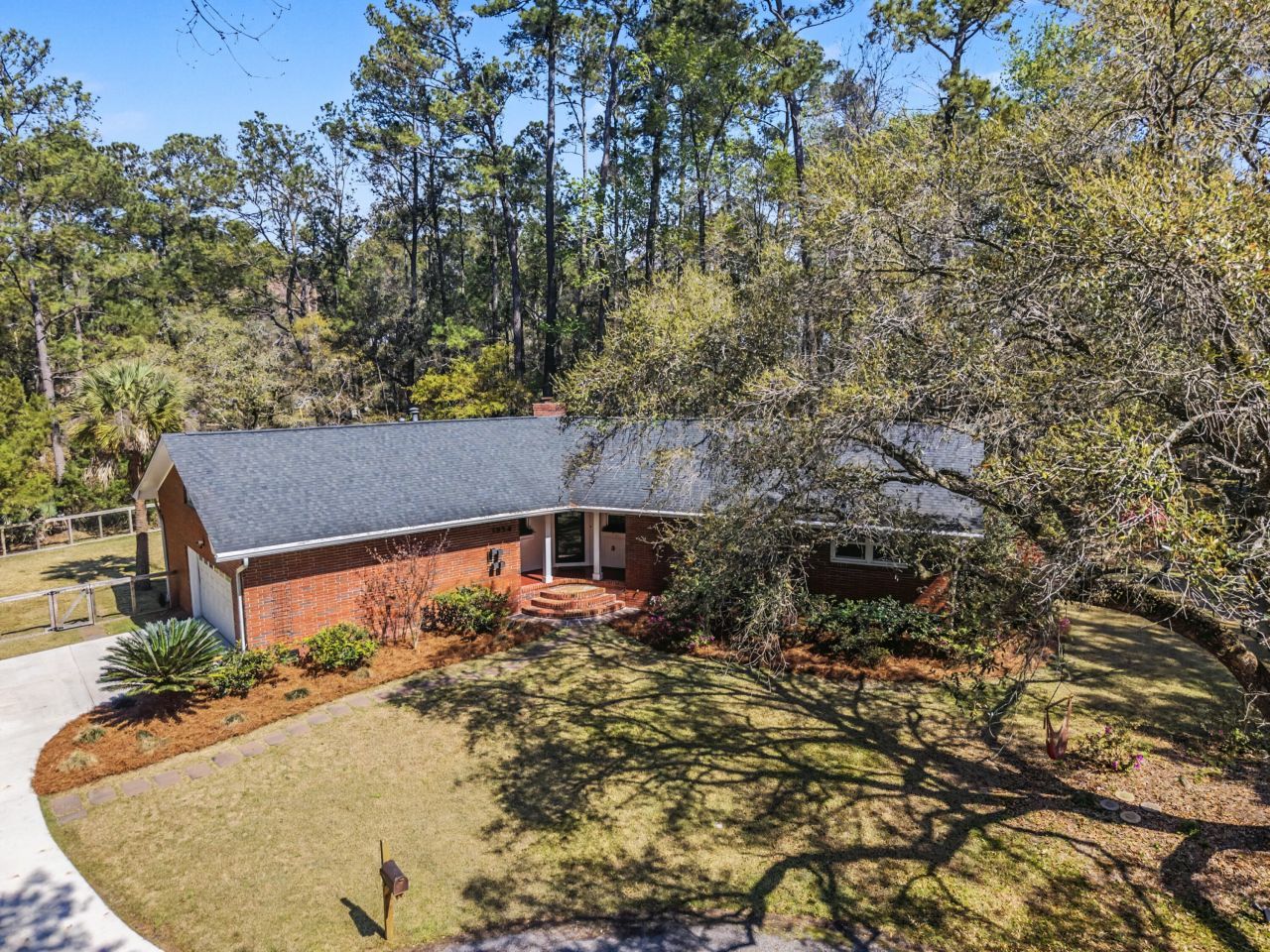 1854 Hutton Court Photo 57