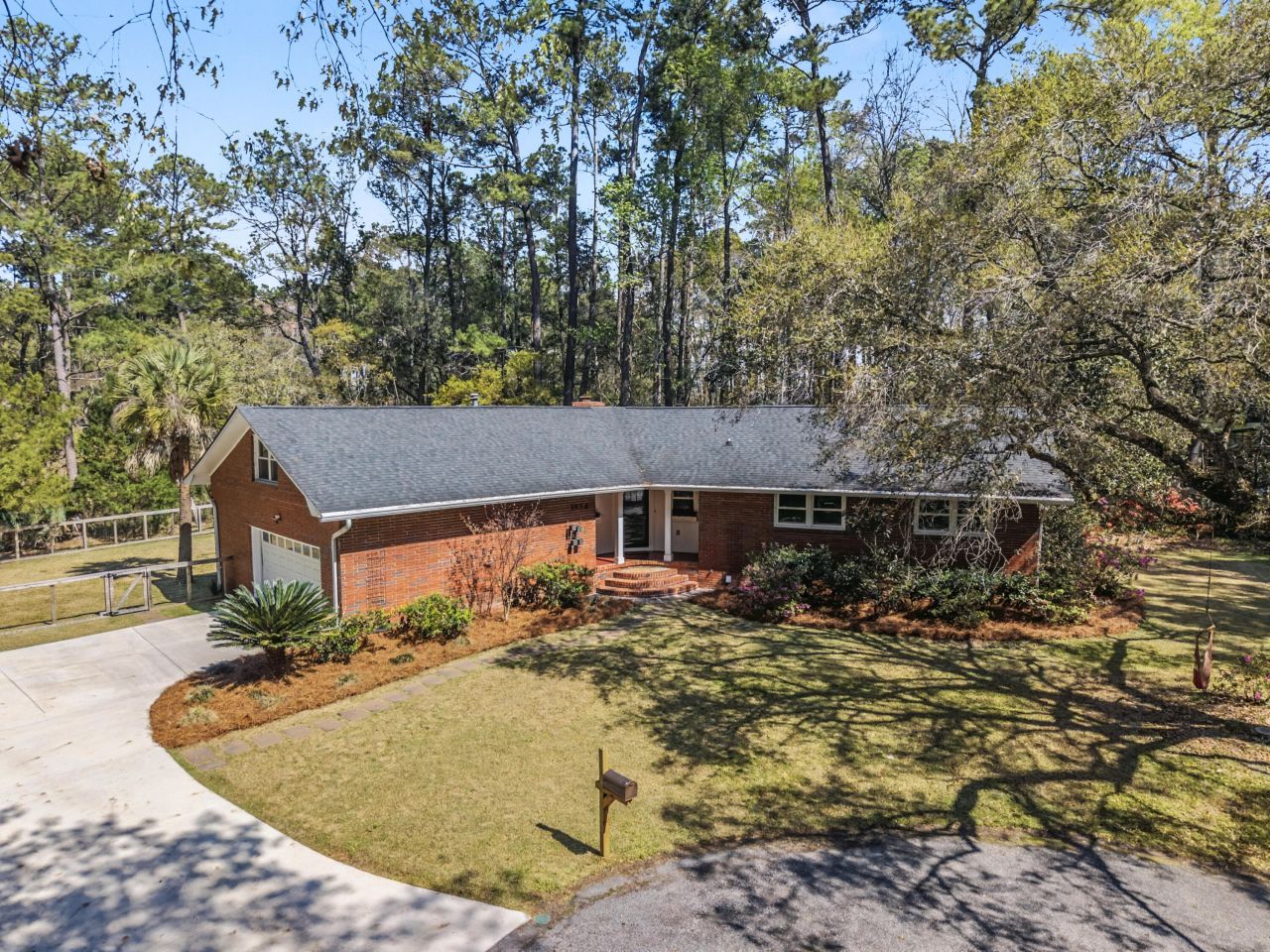 1854 Hutton Court Photo 58