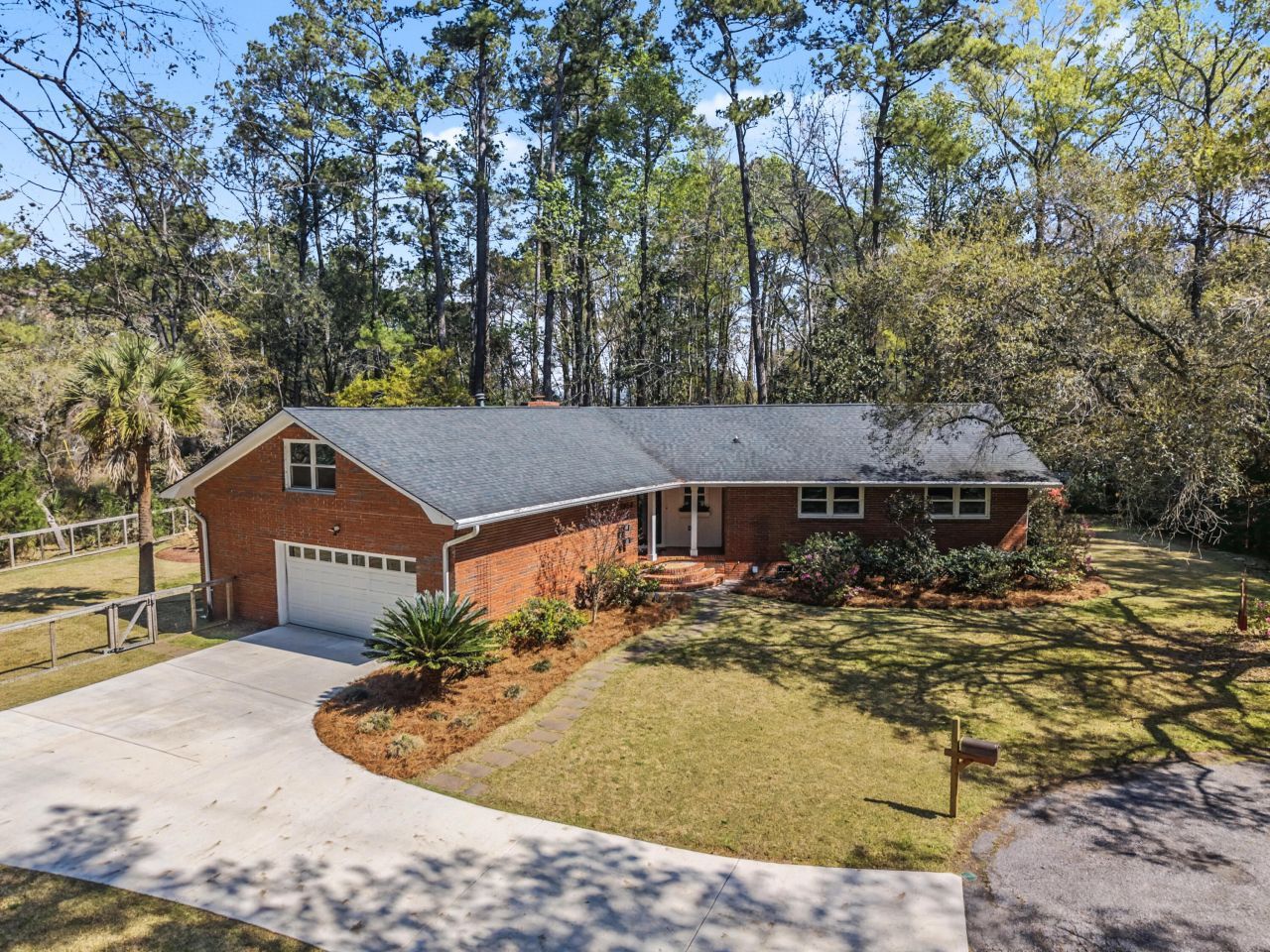 1854 Hutton Court Photo 59