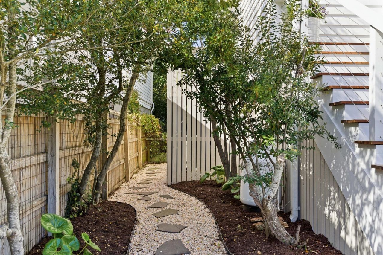 2220 Jasper Boulevard Photo 32