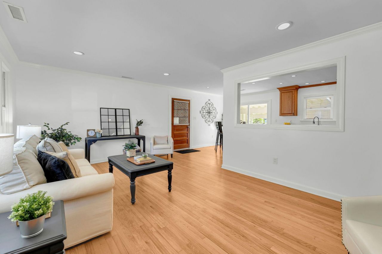 838 Quail Drive Photo 6