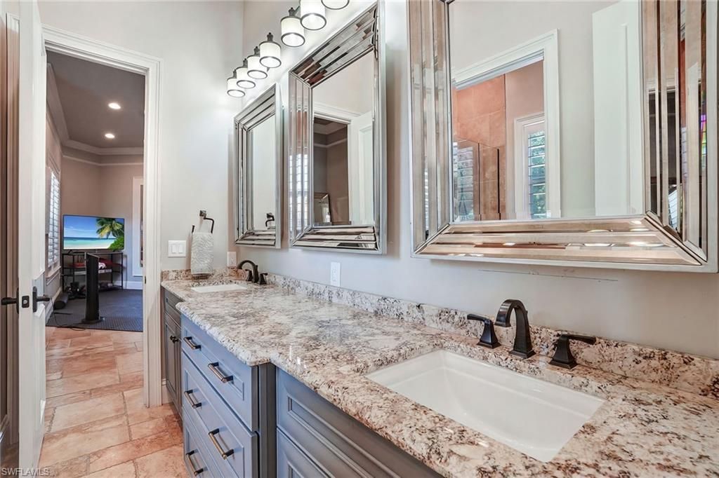 7562 Cordoba Cir, Naples, FL 34109 Photo