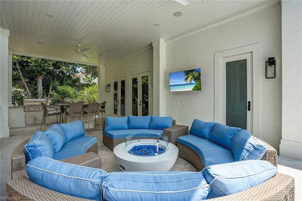 7562 Cordoba Cir, Naples, FL 34109 Photo