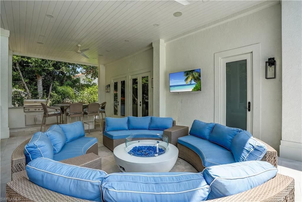 7562 Cordoba Cir , Naples, FL 34109 Photo