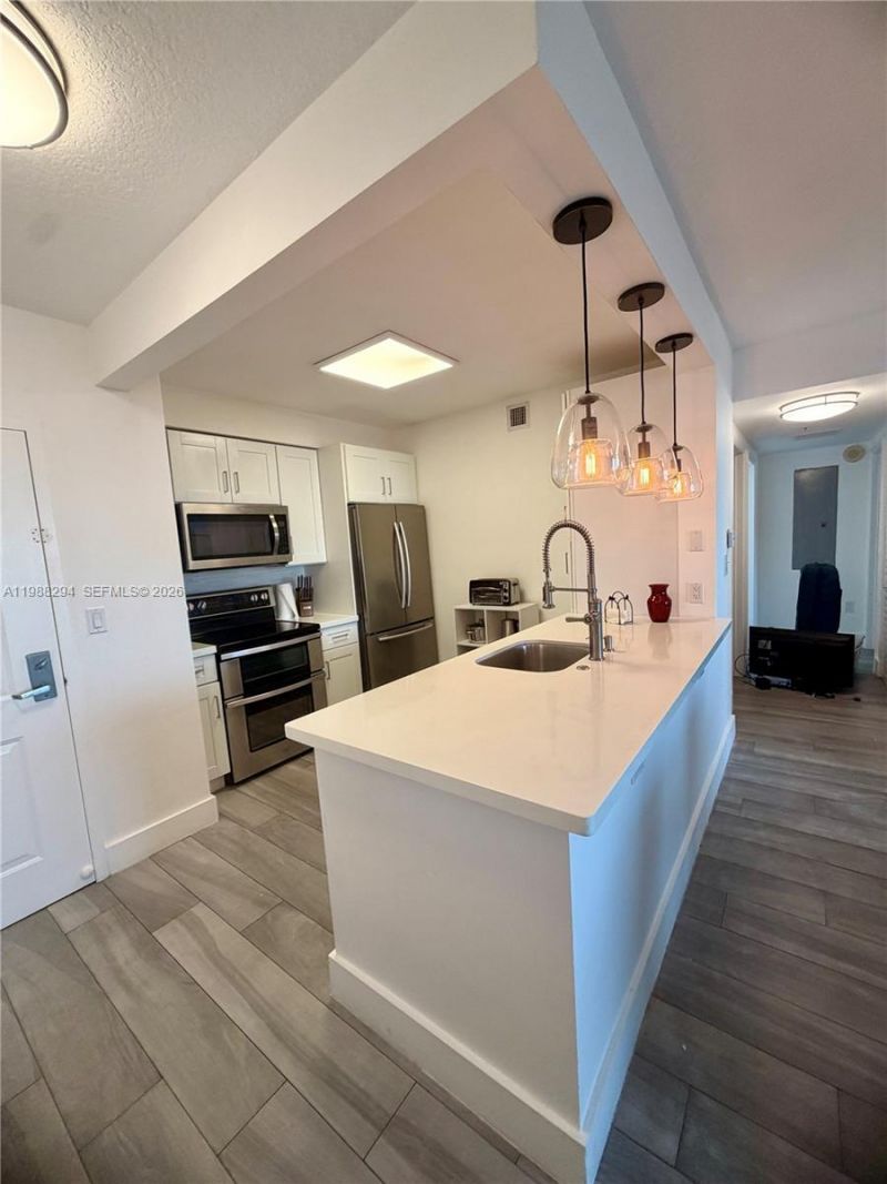 900 SW 8th St , Unit 1509, Miami, FL 33130 Photo