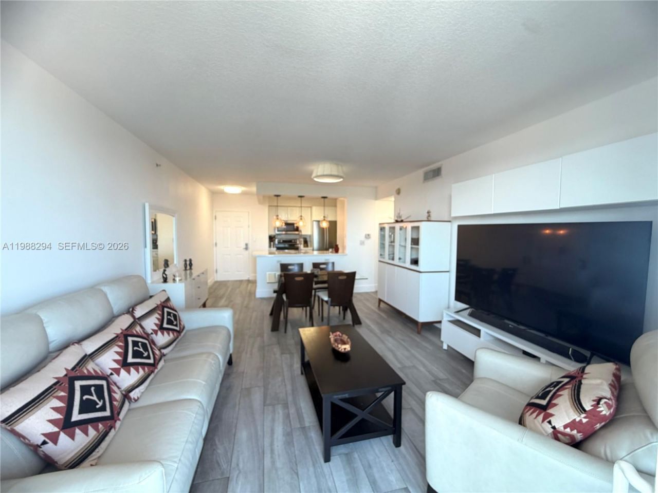 900 SW 8th St , Unit 1509, Miami, FL 33130 Photo